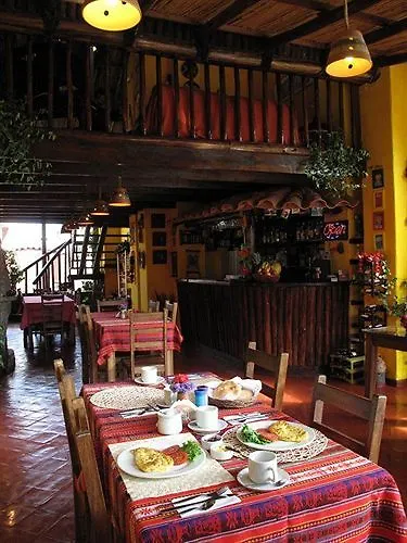 La Casa De Barro & Restaurant